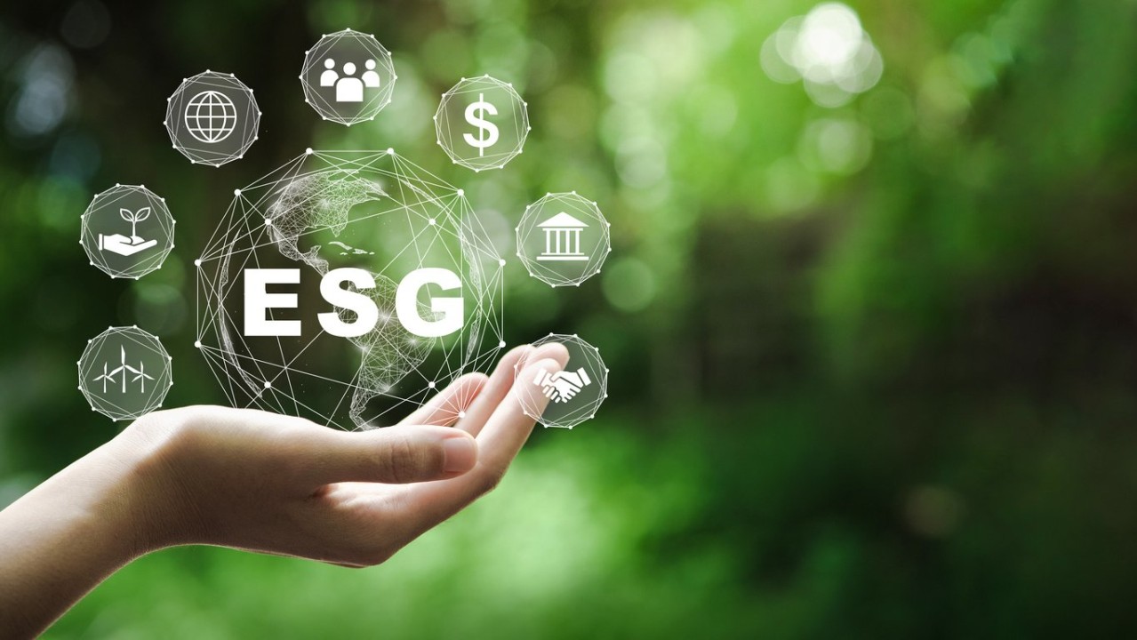 The Rise of ESG Investing: How Sustainable Funds are Changing the Market